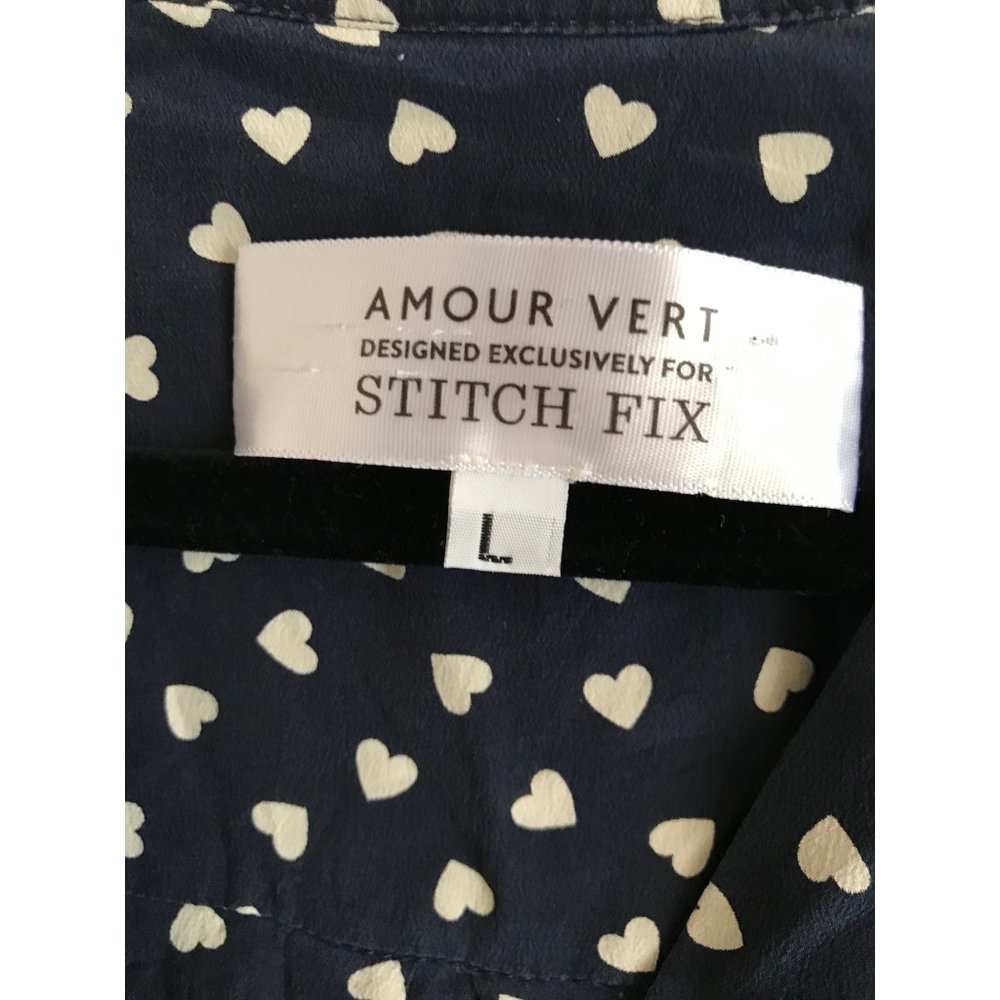 Beautiful blouse size Large - Picture 2 of 4